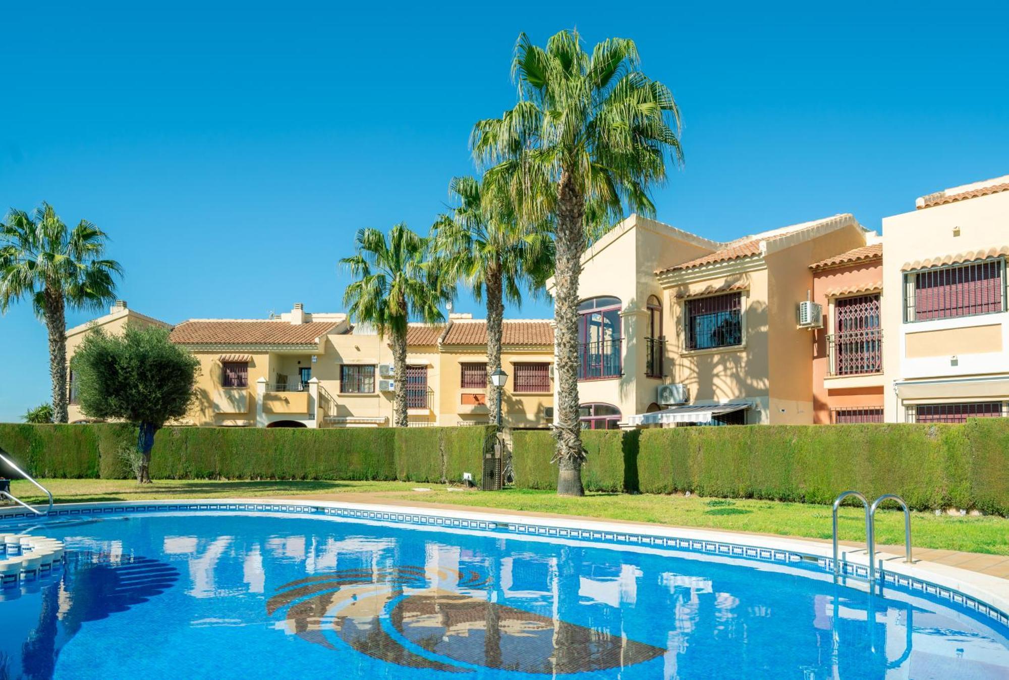 Club Salino Hideaway-Your Peaceful Retreat With Pool In Torrevieja Kültér fotó